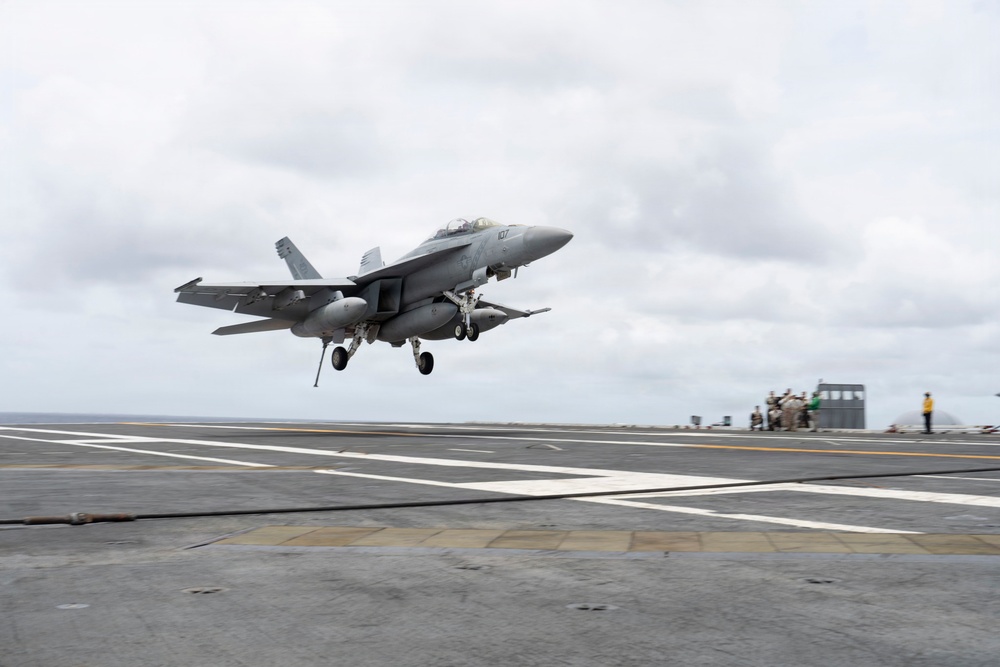 USS George Washington Conducts Flight Operations