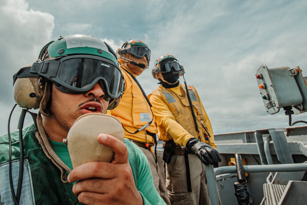 USS George Washington Conducts Flight Operations