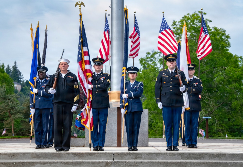 Oregon Soldiers and Airmen Honor Memorial Day in Regional Ceremonies