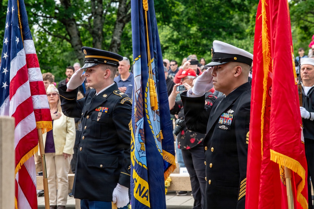 Oregon Soldiers and Airmen Honor Memorial Day in Regional Ceremonies