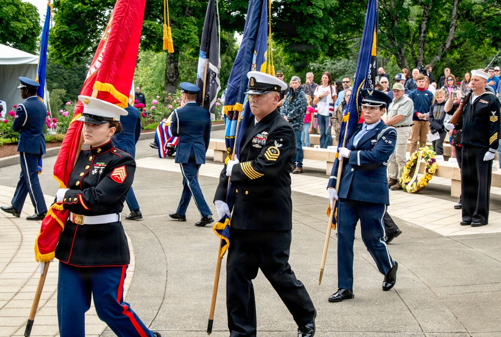 Oregon Soldiers and Airmen Honor Memorial Day in Regional Ceremonies