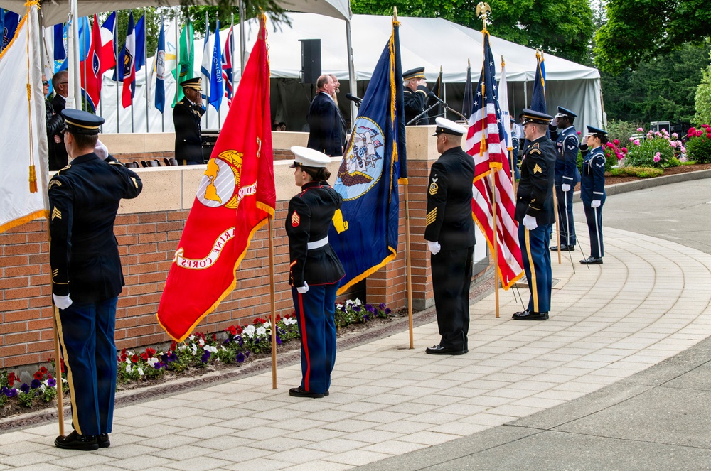 Oregon Soldiers and Airmen Honor Memorial Day in Regional Ceremonies