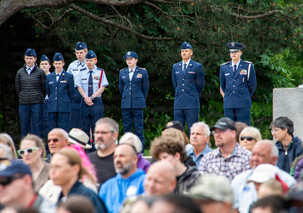 Oregon Soldiers and Airmen Honor Memorial Day in Regional Ceremonies