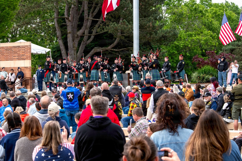 Oregon Soldiers and Airmen Honor Memorial Day in Regional Ceremonies