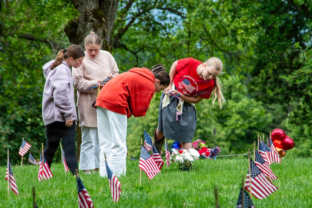 Oregon Soldiers and Airmen Honor Memorial Day in Regional Ceremonies