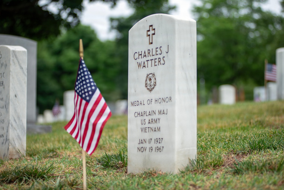 Chaplain Corps honors the fallen at Arlington National Cemetery during ‘Flags In’