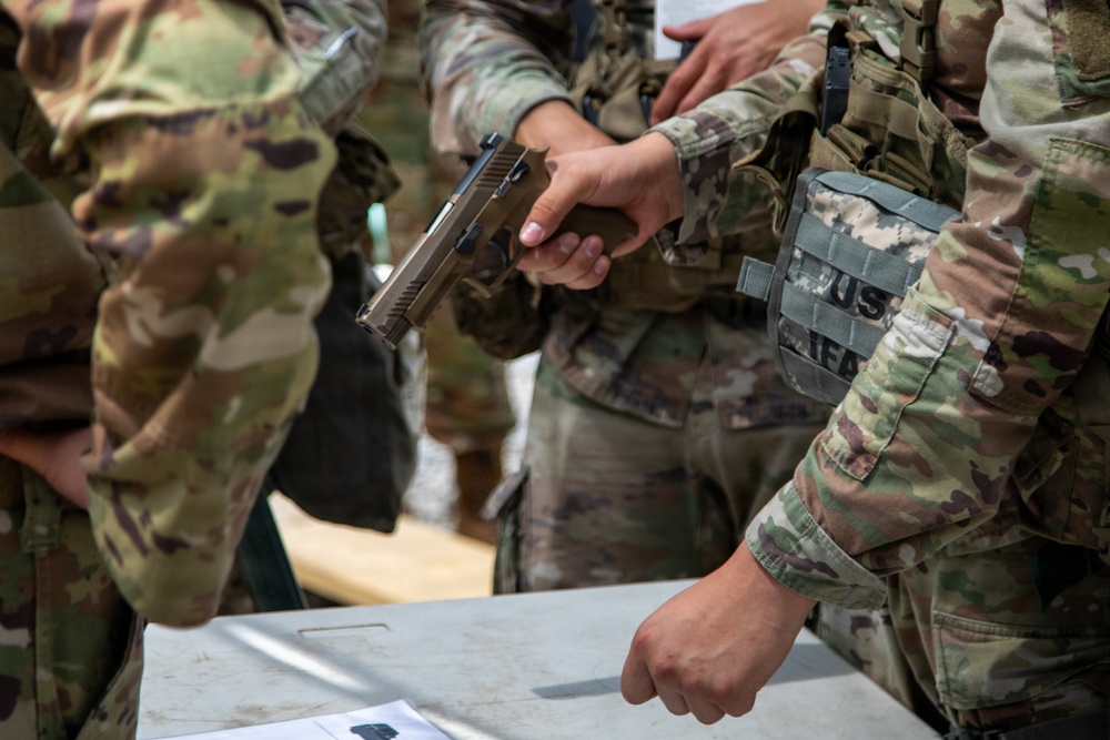 Soldiers Participate in Weapon Lanes During E3B Testing