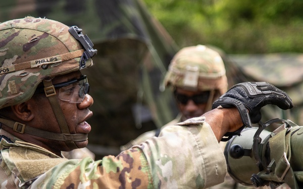 Soldiers Participate in Weapon Lanes During E3B Testing