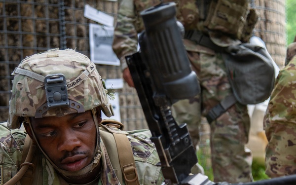 Soldiers Participate in Weapon Lanes During E3B Testing