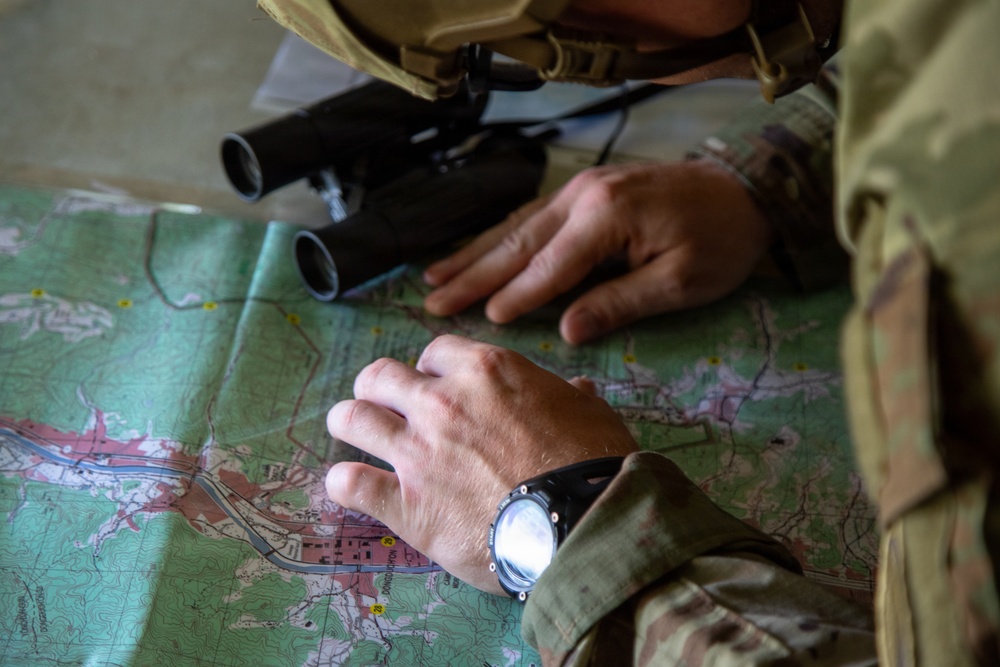 Soldiers Participate in Weapon Lanes During E3B Testing