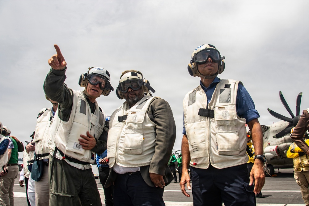 Trinidad and Tobago Government and Military Leaders Visit Nimitz