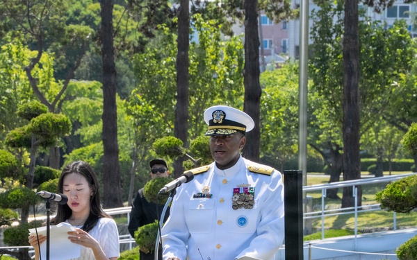 South Korean and U.S. Military Officials Honor Dutch Veteran at Memorial Ceremony