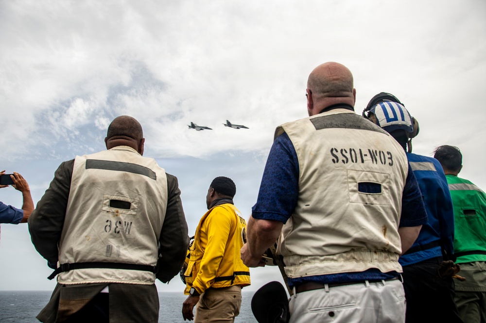 Trinidad and Tobago Government and Military Leaders Visit Nimitz