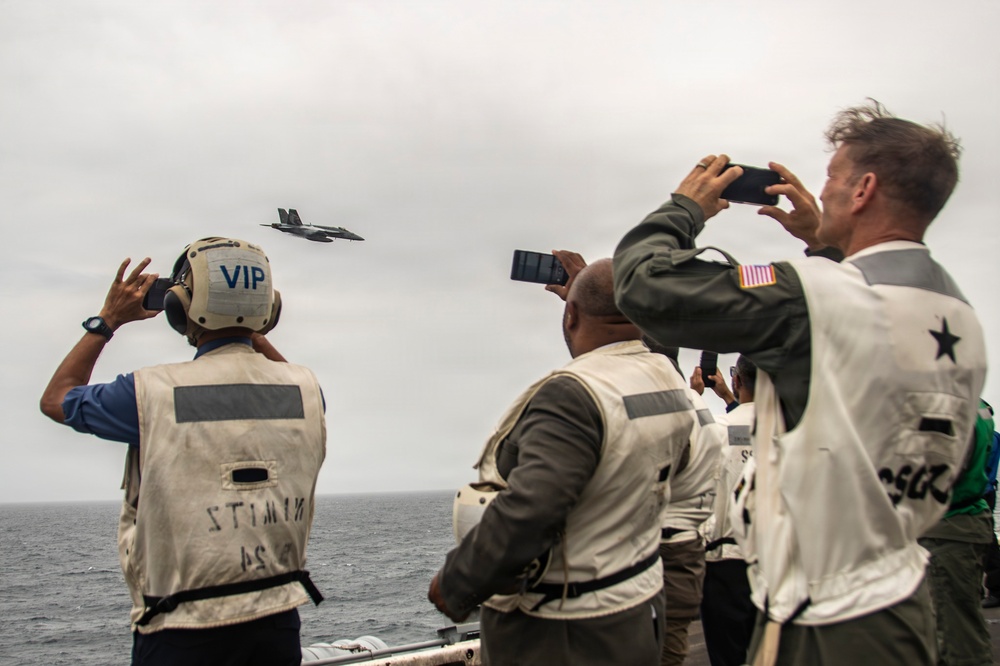 Trinidad and Tobago Government and Military Leaders Visit Nimitz