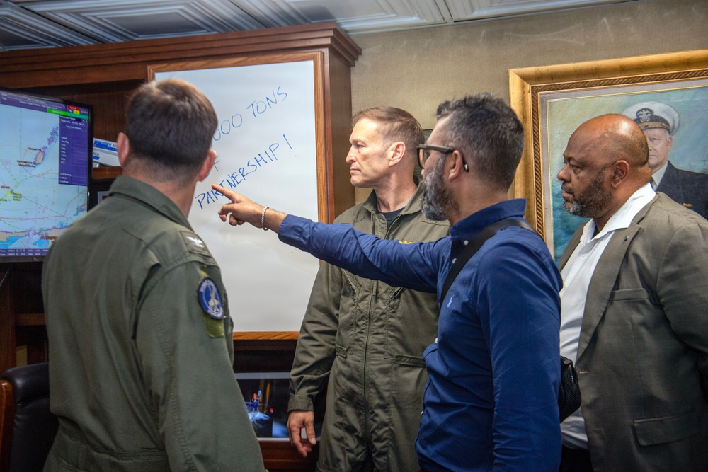 Trinidad and Tobago Government and Military Leaders Visit Nimitz