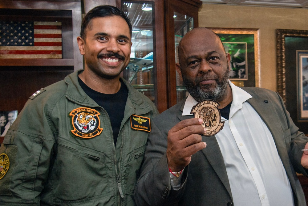 Trinidad and Tobago Government and Military Leaders Visit Nimitz