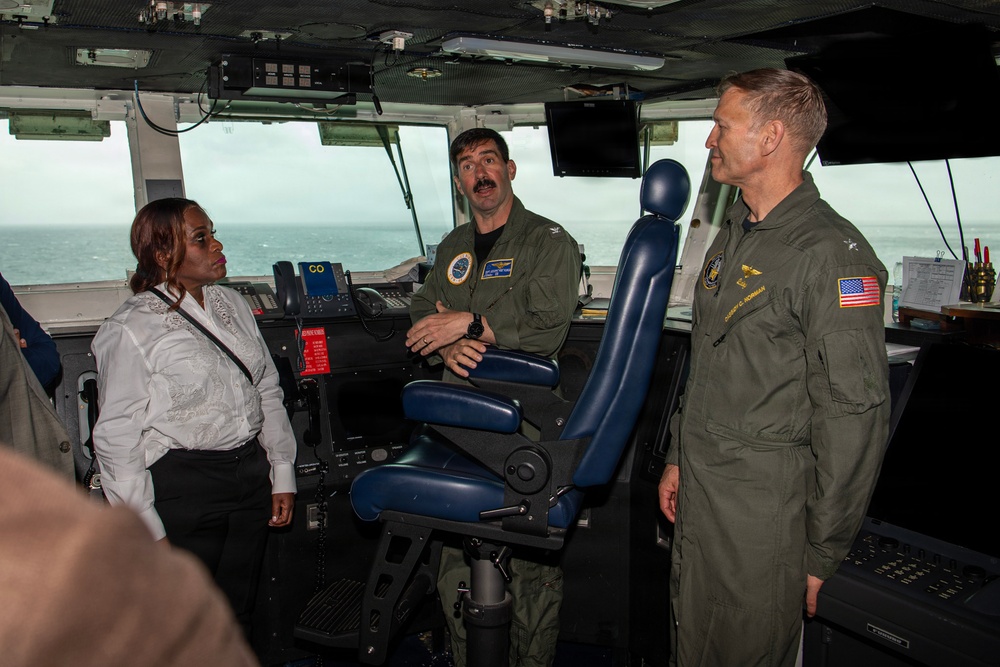 Trinidad and Tobago Government and Military Leaders Visit Nimitz