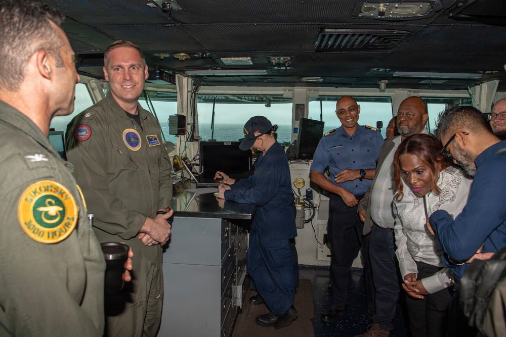 Trinidad and Tobago Government and Military Leaders Visit Nimitz