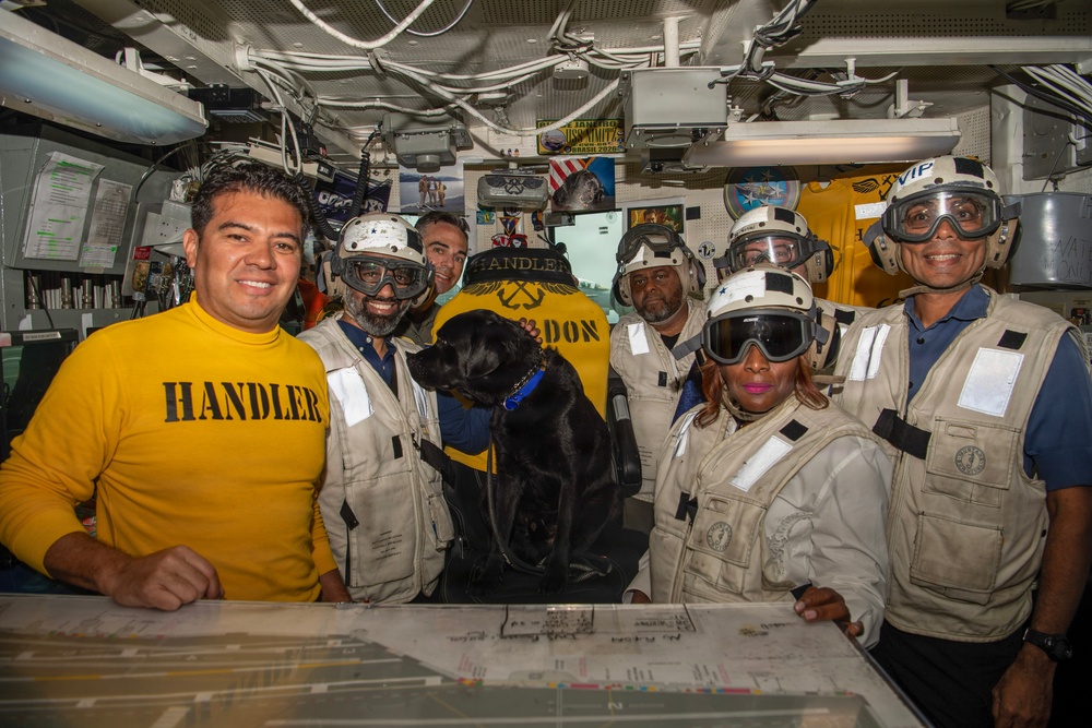 Trinidad and Tobago Government and Military Leaders Visit Nimitz