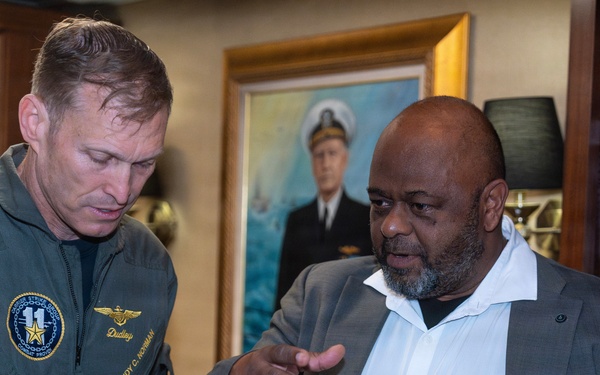 Trinidad and Tobago Government and Military Leaders Visit Nimitz