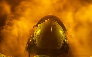 FOR RELEASE George Washington Conducts Flight Operations