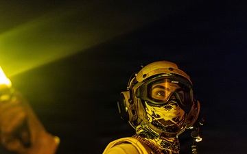 FOR RELEASE George Washington Conducts Flight Operations