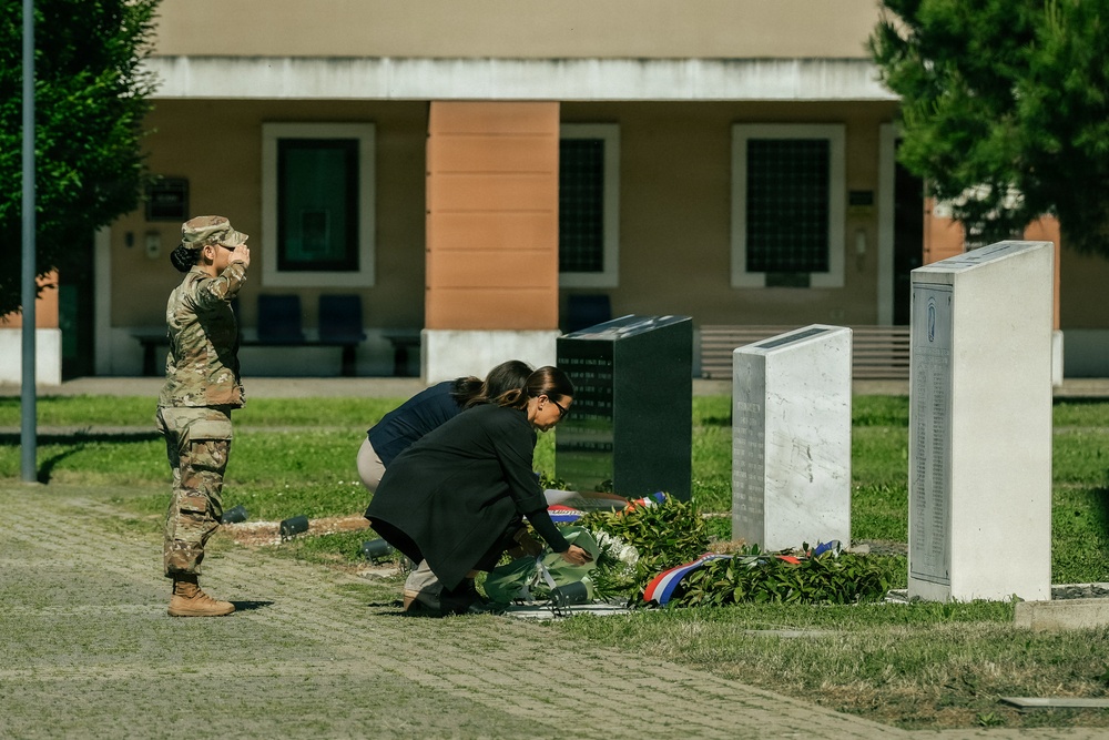 Honoring Fallen Paratroopers