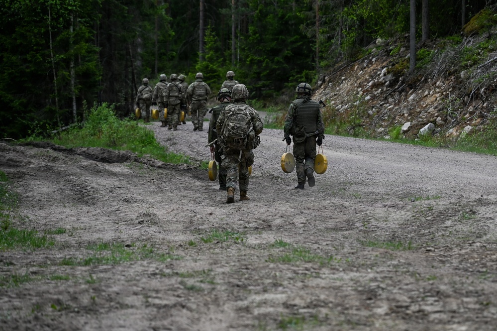 Virginia Guard engineers conduct counter-mobility training in Finland