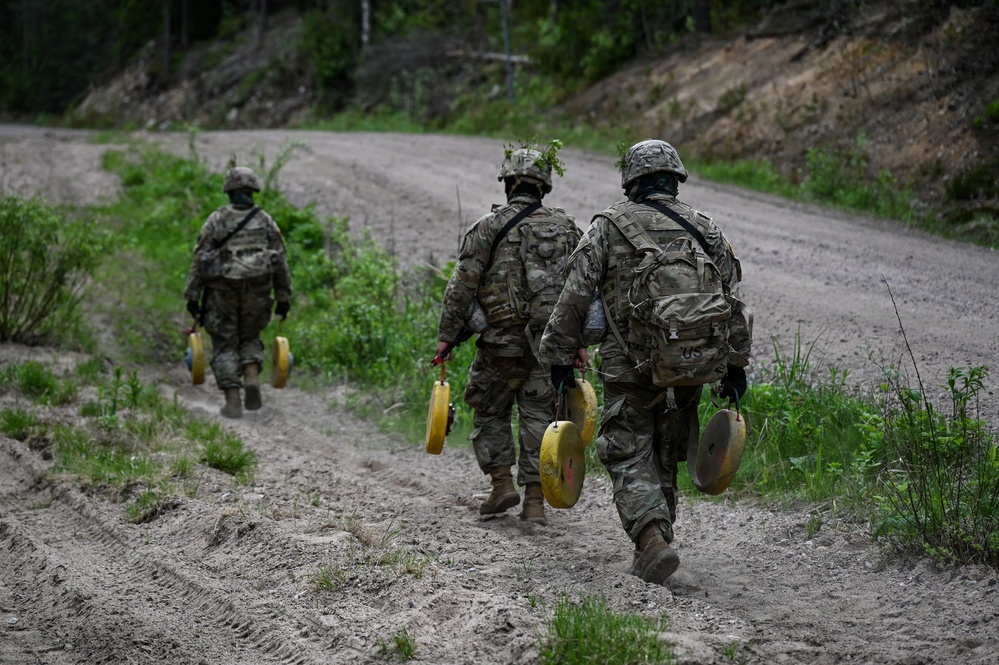 Virginia Guard engineers conduct counter-mobility training in Finland