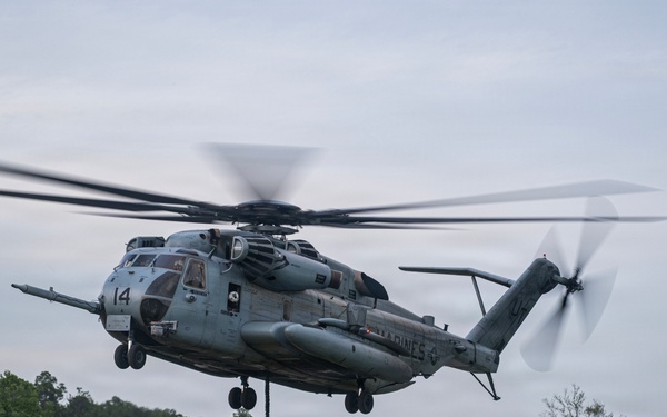 621st CRG HST Supports HMHT-302 Aircrew Training