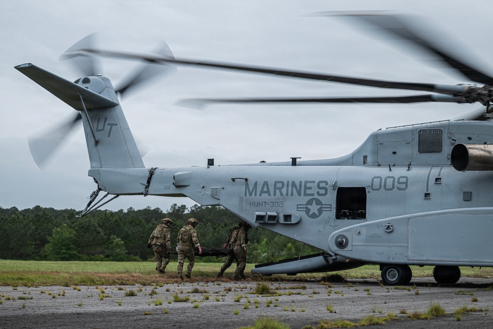 621st CRG HST Supports HMHT-302 Aircrew Training
