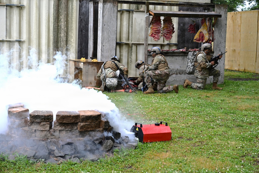 Soldiers React to Simulated Attack During CLS Training at JB MDL