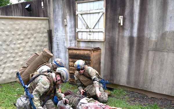 Realistic Training Prepares Soldiers for Battlefield Trauma at JB MDL