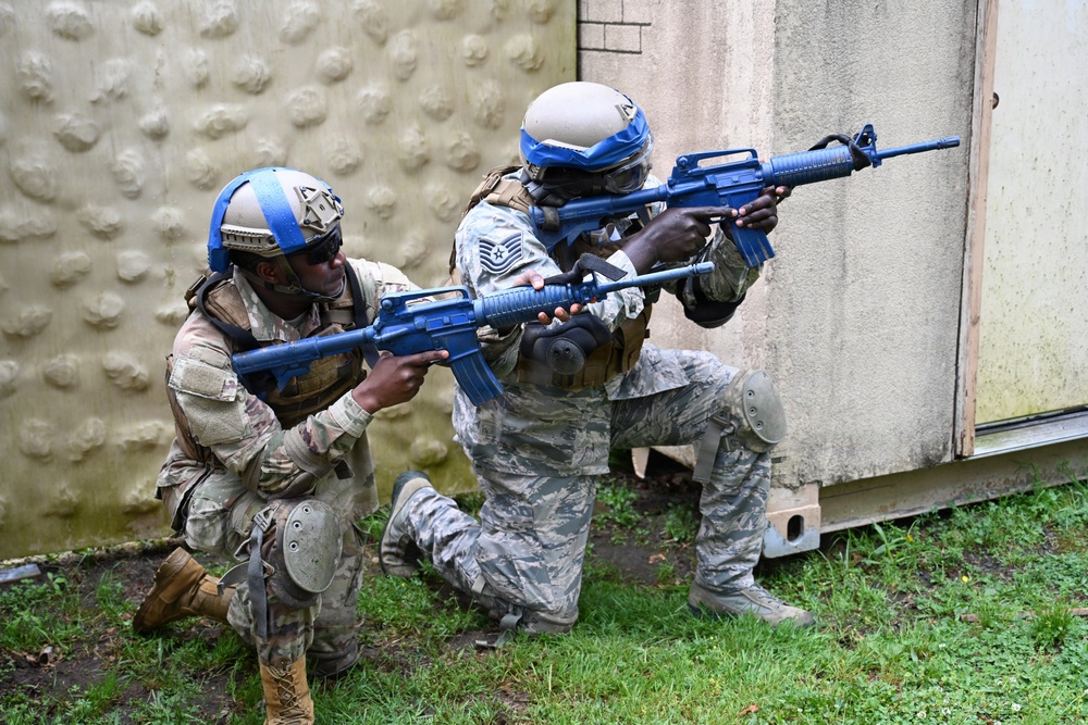 Soldiers Provide Security During Medical Training at JB MDL