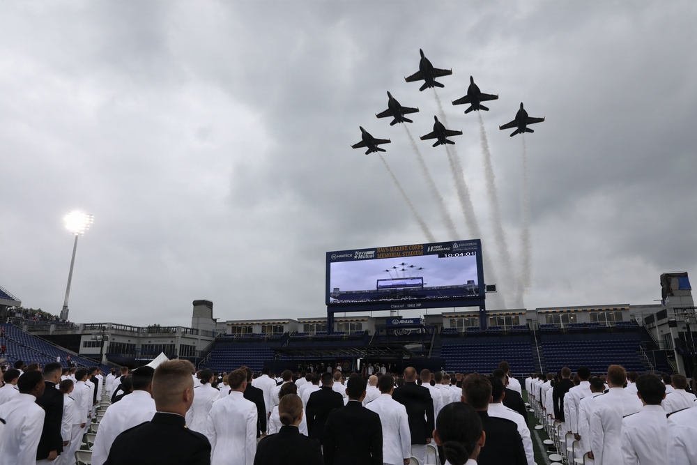 CNO Attends USNA Graduation