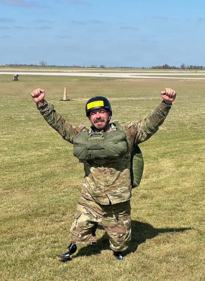 Double amputee paratrooper trains for historic jump into Normandy