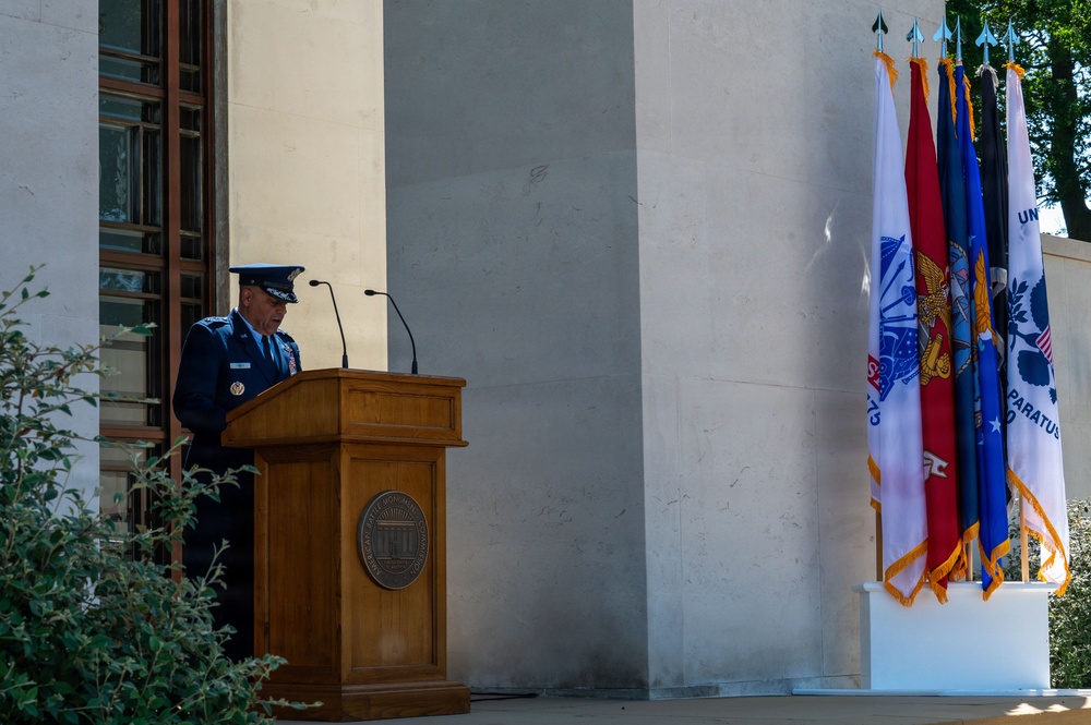 Cambridge American Cemetery hosts annual Memorial Day Ceremony
