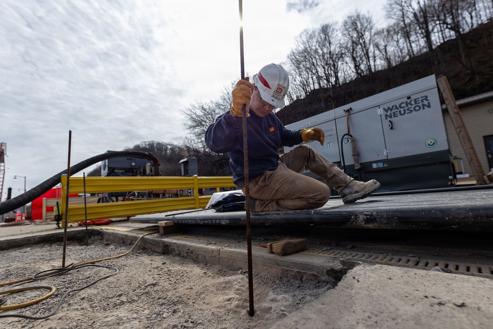 Old locks, new parts: Medium Capacity Fleet performs repairs at C.W. Bill Young Lock and Dam