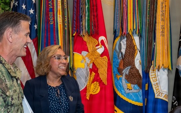 SEAC Attends Senior Spouse Leadership Discussion