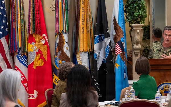 SEAC Attends Senior Spouse Leadership Discussion