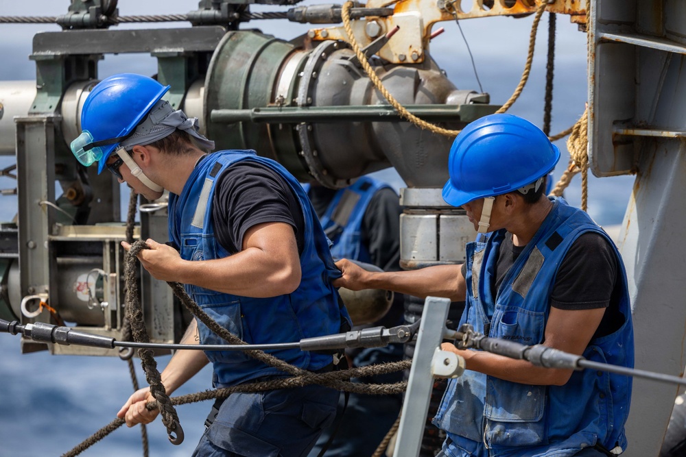 Truxtun Conducts Replenishment At Sea