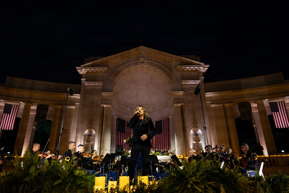 Gretchen Wilson Performs at National Memorial Day Observance