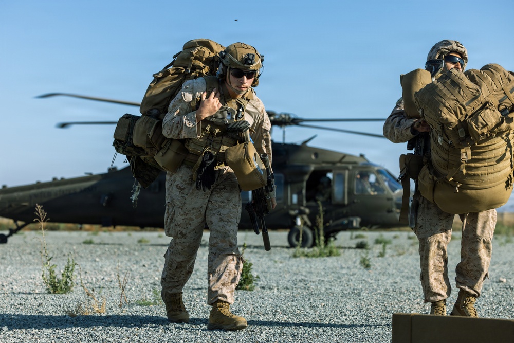 JTF-SB Marines, soldiers fly into CASEVAC drill