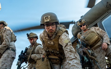 JTF-SB Marines, soldiers fly into CASEVAC drill