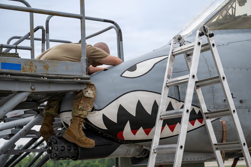 Moody Integrates First Refueling Probe on A-10