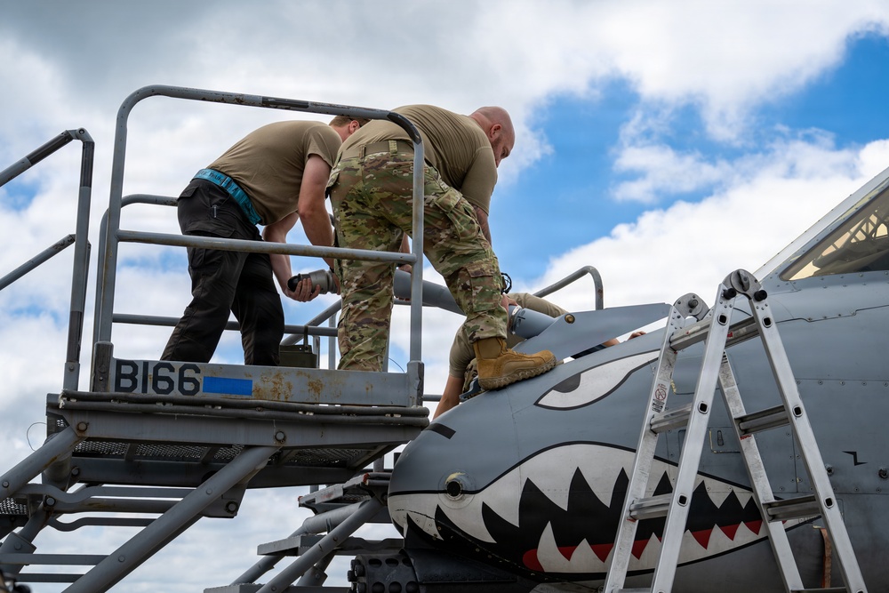 Moody Integrates First Refueling Probe on A-10