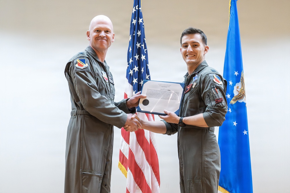 388th Fighter Wing Airmen recognized with Distinguished Flying Crosses, Bronze Stars for historic combat operations