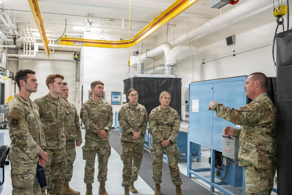 Air Force Academy Cadets Visit Illinois Air National Guard