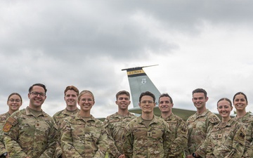 Air Force Academy Cadets Visit Illinois Air National Guard