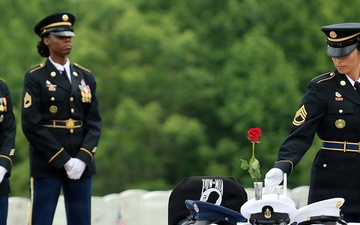 Skies hold back tears until fallen heroes honored at Kentucky veterans cemetery Memorial Day ceremony